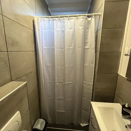 Stan Na Dan Trg * Derventa