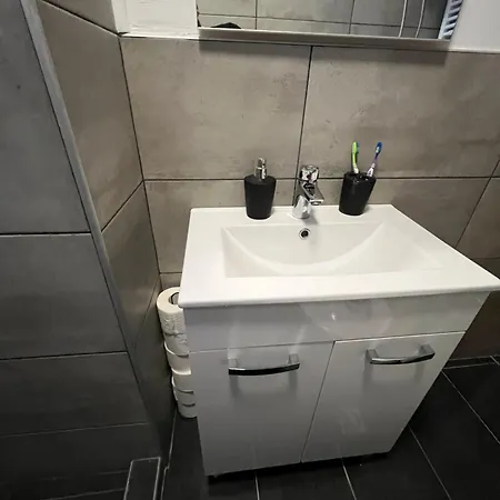 Stan Na Dan Trg Apartment Derventa